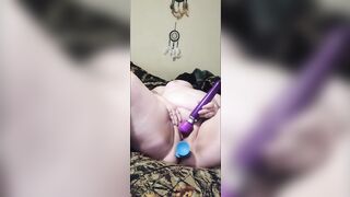 Cumming all over my Bed with my Sex Toys