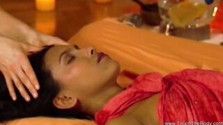 Soak and Soapy Strokes Session for Lovers Feeling Voluptuous