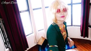 BEAUTY BLONDE FIANCE STRIP TEASE SURPRISE NEAR HOTEL WINDOW