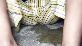 Toes Filthy Women Masturbate and Pissing on Outdoors Street-outdoor Exhibitionist