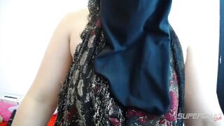 Arabian BBW milf Bombshell Dance into Hijab