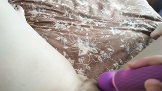 Insane Orgasm of Hairy Vagina from Sex Vibrator