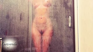 Lusssynda does Water Treatments into the Shower