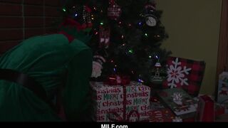 mom - Mrs. Claus Fucks A Erotic Elf On Christmas