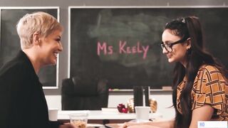 I'm Teacher And You're My College Girl, Eliza! (Dyke Sex)
