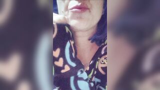Hot Smoker Spit Play Long Melons Pop out on Live