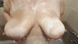 Bizzare Porn Russian Amateur BBW under Shower of a Fake