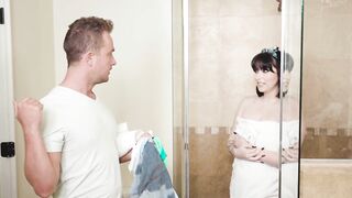 Female Plumber Fucks At The Grind Parlor
