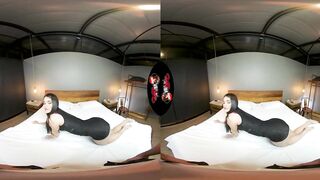 VRLatina - Big Booty Amazing Latin 19 Yo Sex VR Experience