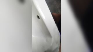 Sonny's Bbq Smokin Weed and Touching myself into Toilet