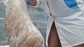 FAMILY FANTASY - A nurse jerks off a man's penis