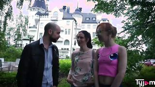 Lilu Moon and Kira Roller having a hardcore three-way with