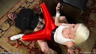 Blonde pegging inked muscle man