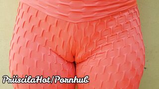 My Cameltoe into Gym Pants