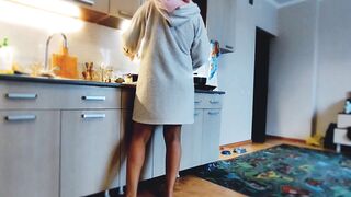 REAL SEX FILM - my Stepmom Relaxes after Work