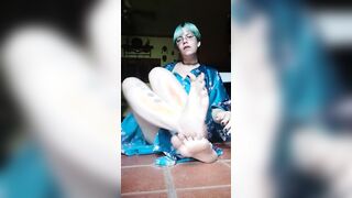 Stretched and Point those Amazing Foot