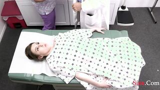 18's Favorite Doctor And Nurse Pair To Offer Her An