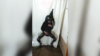 عاهرة تكسر المحرمات | Halloween Arabic Witch Squirting inside my Wc