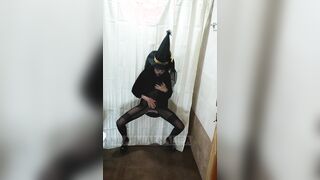 عاهرة تكسر المحرمات | Halloween Arabic Witch Squirting inside my Wc