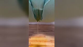 I pissing inside my yoga leggings...you want them ?