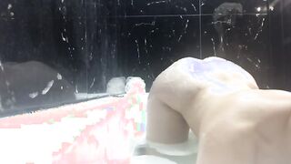 посмотри какая попка и грудь