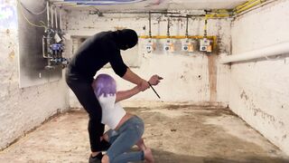 MidnightRoxy - Deepthroating the burglar into a basement