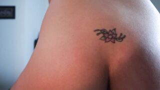 Beauty Slim chinese mom Butt Showing Off Compilation