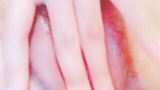 I'm so horny! Fuck my wet pussy!
