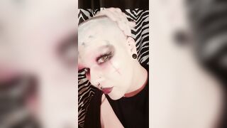Gothic chick razor shaves fellatio shaved for you