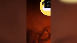 دختره به کیر پسره میگه قربونش برم بچه امه. پسره م آبشو میریزه تو دهن دختره