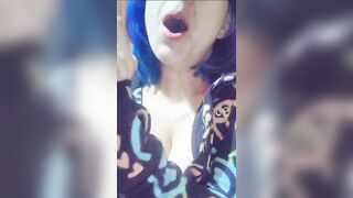 babe Smoker Spit Play Big Titted Pop out on Live Stream