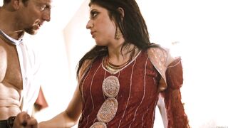 Jizzed For Woman Of The Middle East - Nikki Knightly