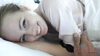 Visiting Las Vegas With babe Blonde - Scarlett Sage
