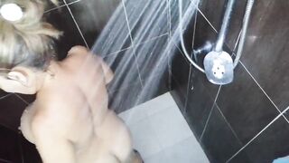 ESPIANDO A MI MADRASTRA