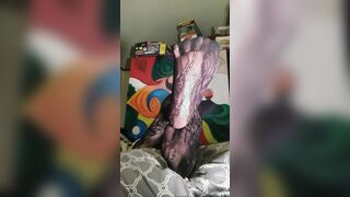 10 minutes of 10 stockinged foot