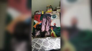 10 minutes of 10 stockinged foot