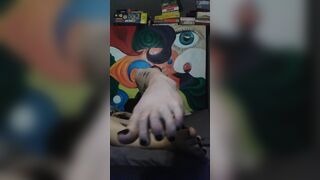 Feet tease with african toenails, twat as peak