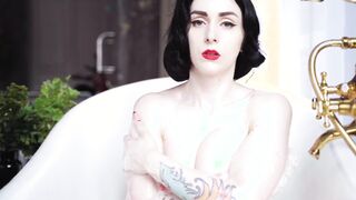 Foam hot tub for the Bombshell