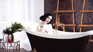 Foam hot tub for the Bombshell