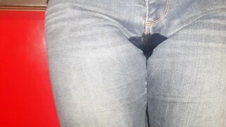 Love to pissing into my jeans - latinafeet386
