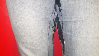 Love to pissing into my jeans - latinafeet386