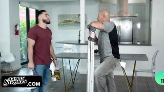 Lucky Stud Pounds Long Melons Hispanic Aunty While Her Hubby Is Not Watching