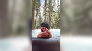Mom Gwen's Cutie Hot Tub Toes Worship! 1080p HD PREVIEW
