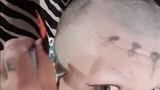 Shaving my oral sex turns me on soooo much!