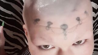 Shaving my oral sex turns me on soooo much!