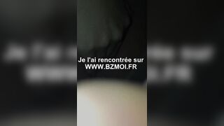 Une blondinette qui semble apprecier le creampie avec un inconnu