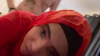 Hijabi skank gets used and loves it