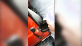 Un mec baise sa nana sous ses yeux