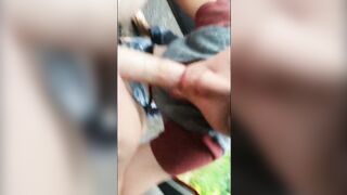 Un mec baise sa nana sous ses yeux