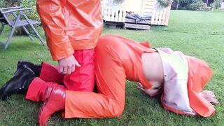 Taking a cunt with mouth rough from behind and squirting on her greasy rainpants